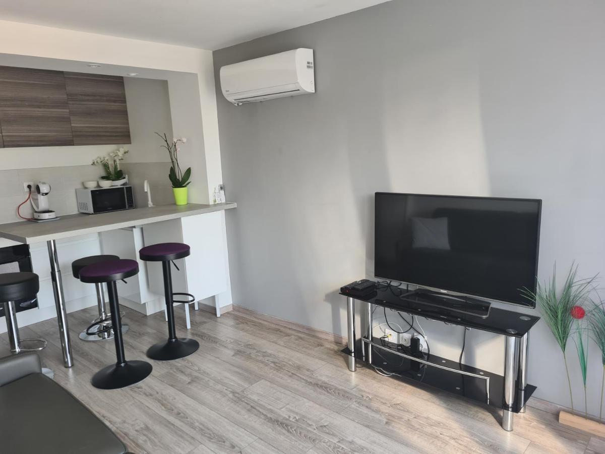 Spacieux Studio Dans Le Beaujolais Saint-Georges-de-Reneins Esterno foto