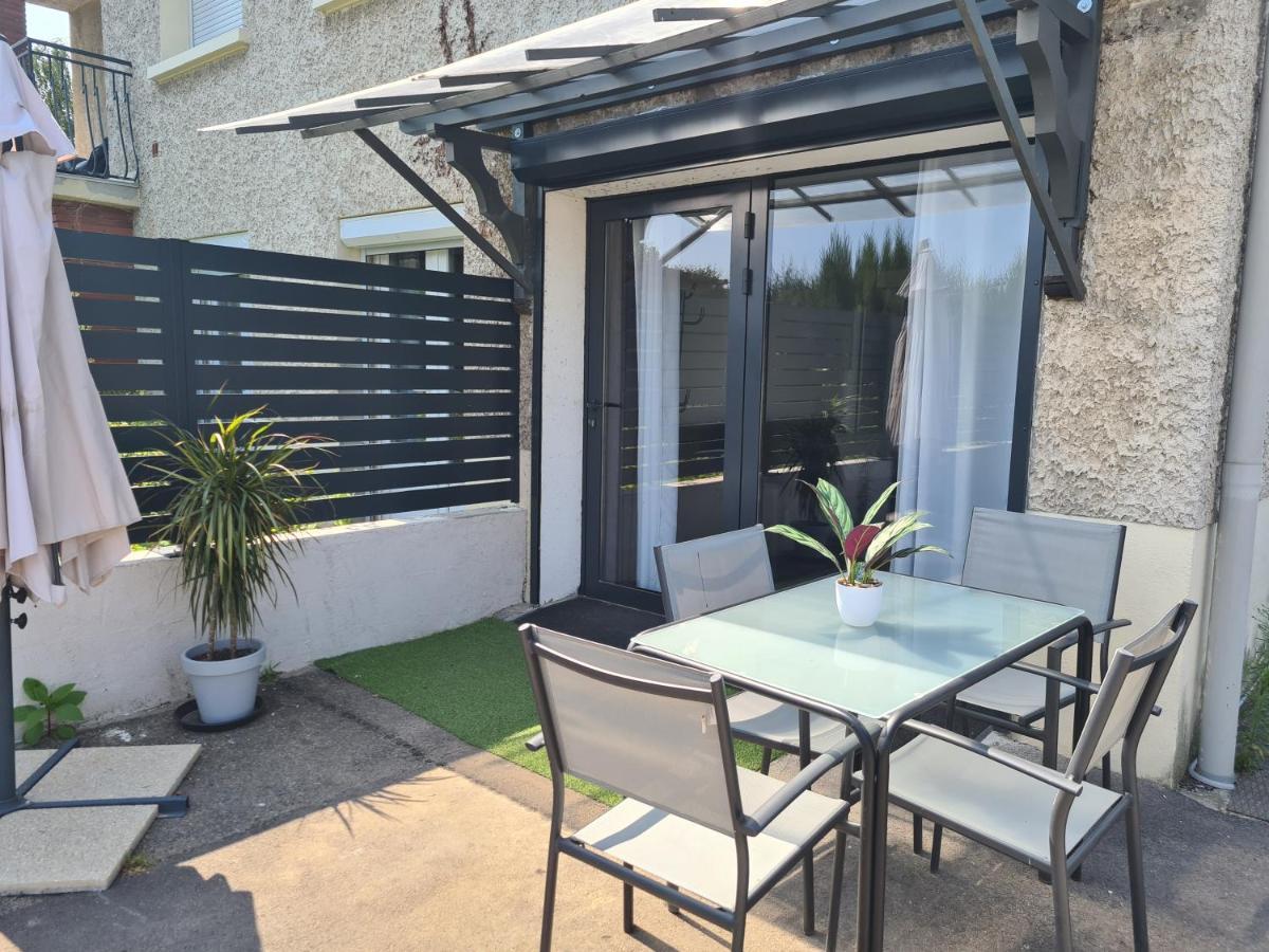 Spacieux Studio Dans Le Beaujolais Saint-Georges-de-Reneins Esterno foto